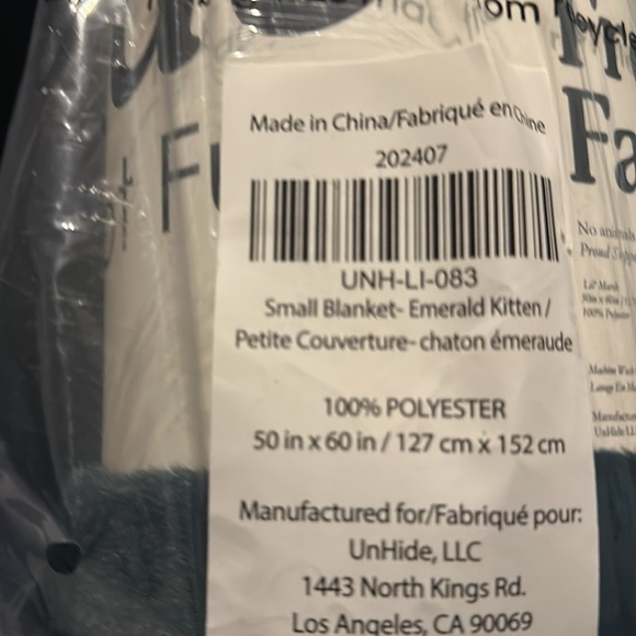 UnHide Lil Marsh in Emerald Kitten, UnHide Lil Marsh Blanket, UnHide Blanket - Picture 4 of 5